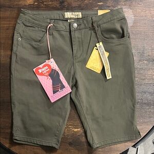 Hybrid & Company Dark Olive Shorts
